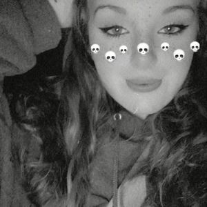 Meet your Posher, Leeann